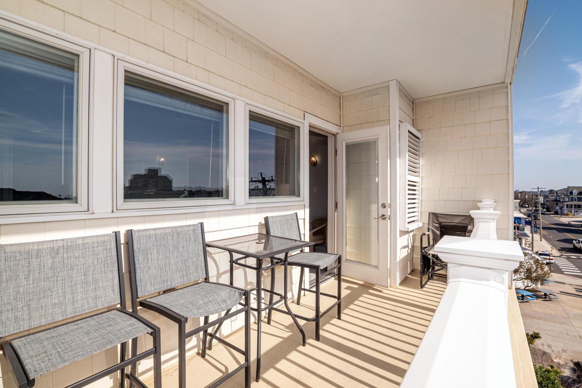 Biscayne Suites Ocean Stadt Exterior foto